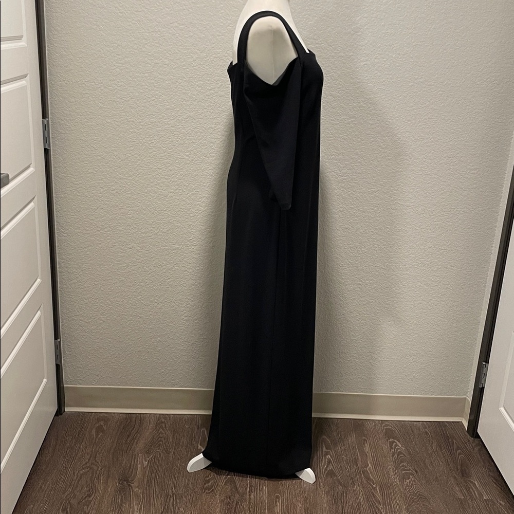 Boston Proper Black Gown, floor length dress
Over shoulder straps 3/4 Sleeves - Picture 3 of 8